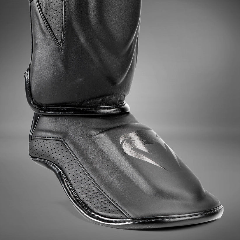 Venum Elite Evo Espinilleras