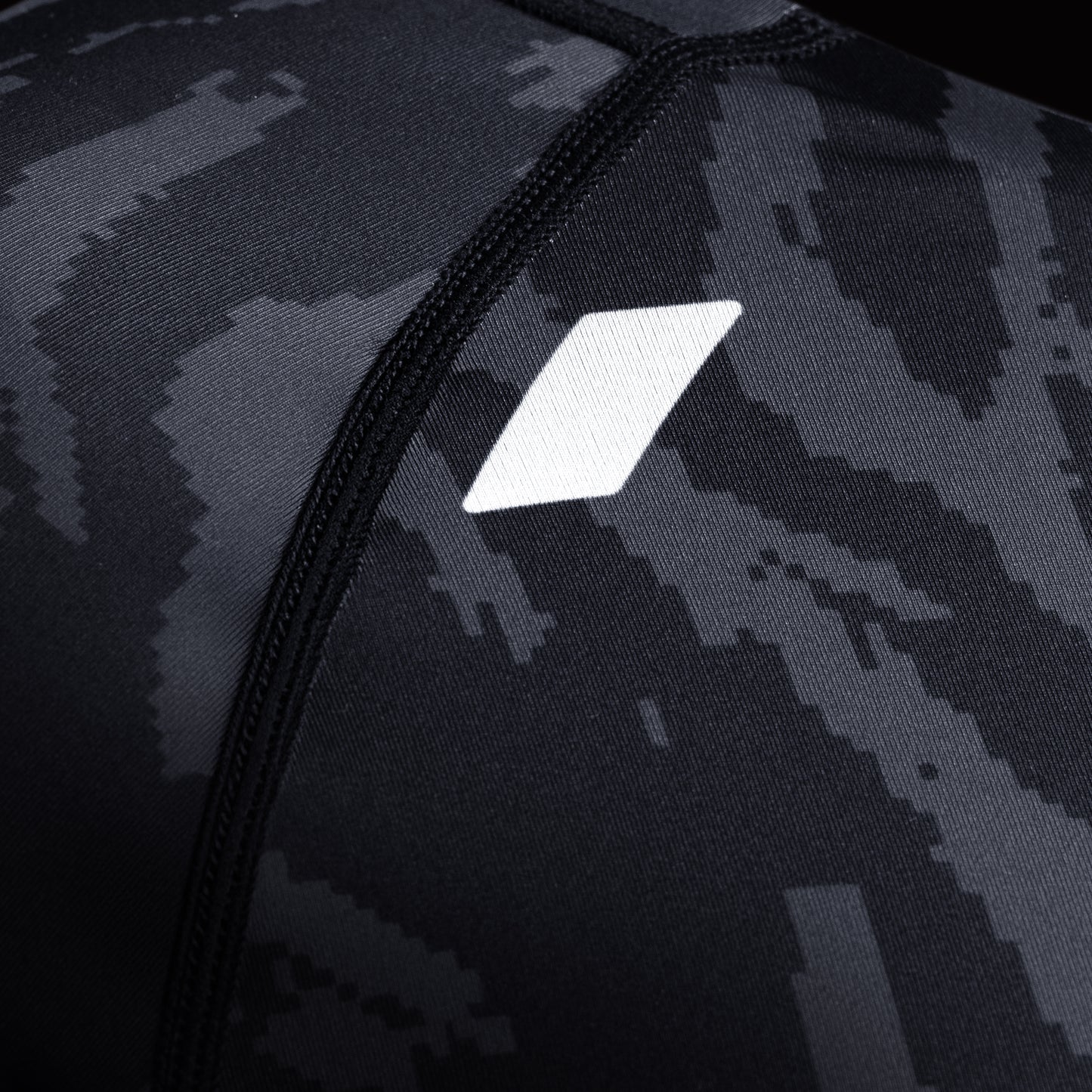Rasguard de manga larga Apex de Hayabusa para mujer