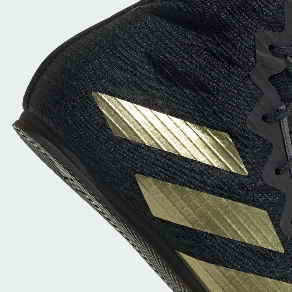 Adidas box hog 4