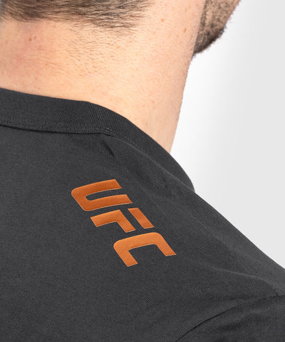 UFC Adrenaline By Venum Fight Week Camiseta de Manga Corta para Hombre - Gris Antracita