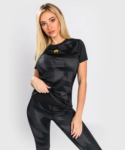 Camiseta Venum Razor Dry Tech - Para Mujer - Negro/Oro