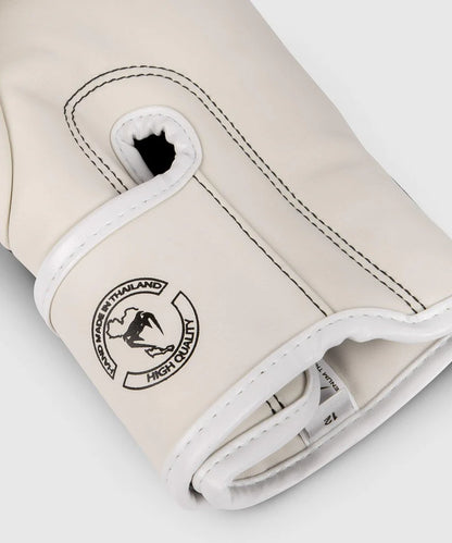 Guantes de boxeo Venum Elite, color blanco y negro