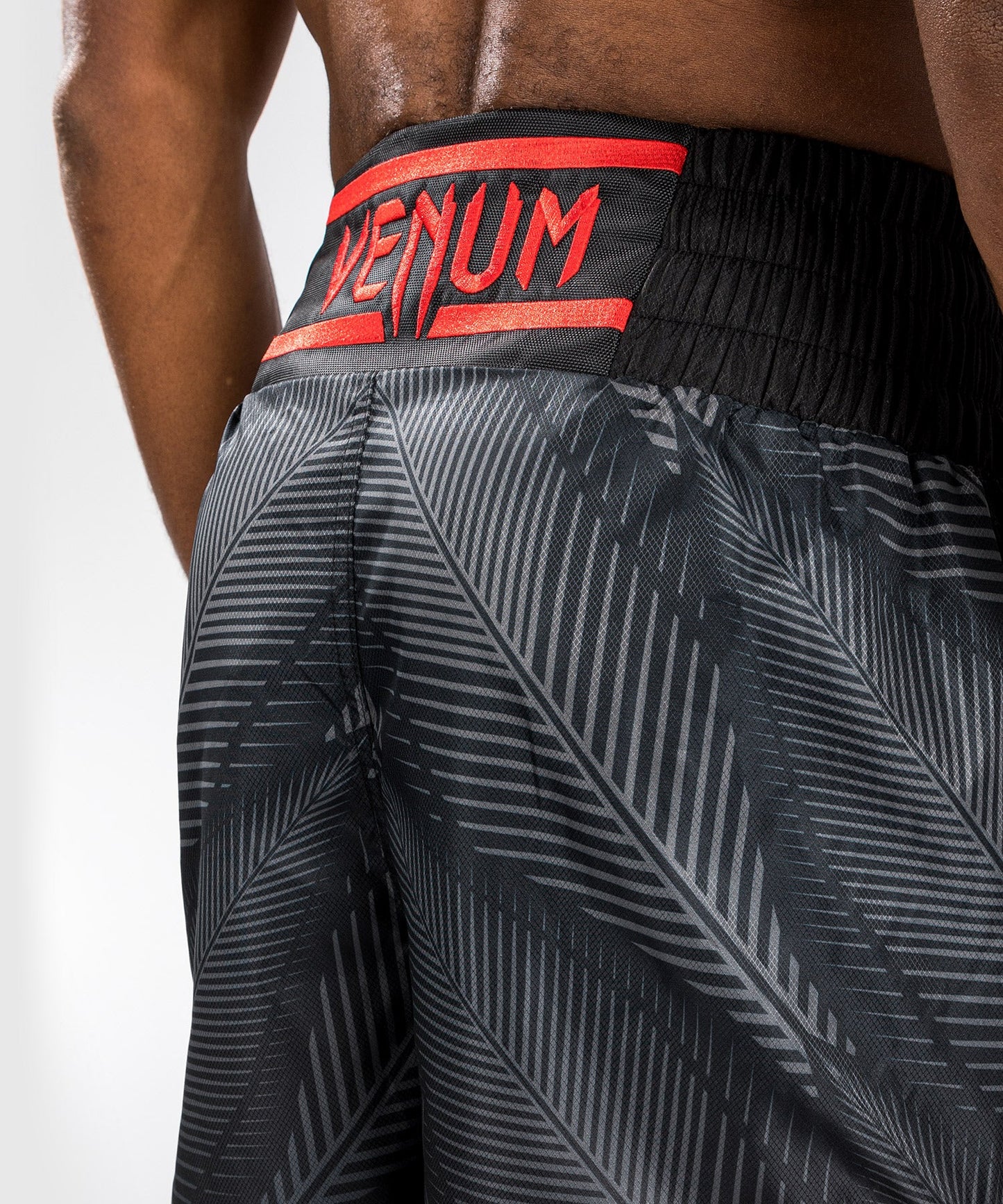 Shorts de Boxeo Venum Phantom - Negro/Rojo