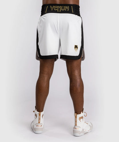 Pantalones cortos de boxeo Venum Classic, color blanco y negro